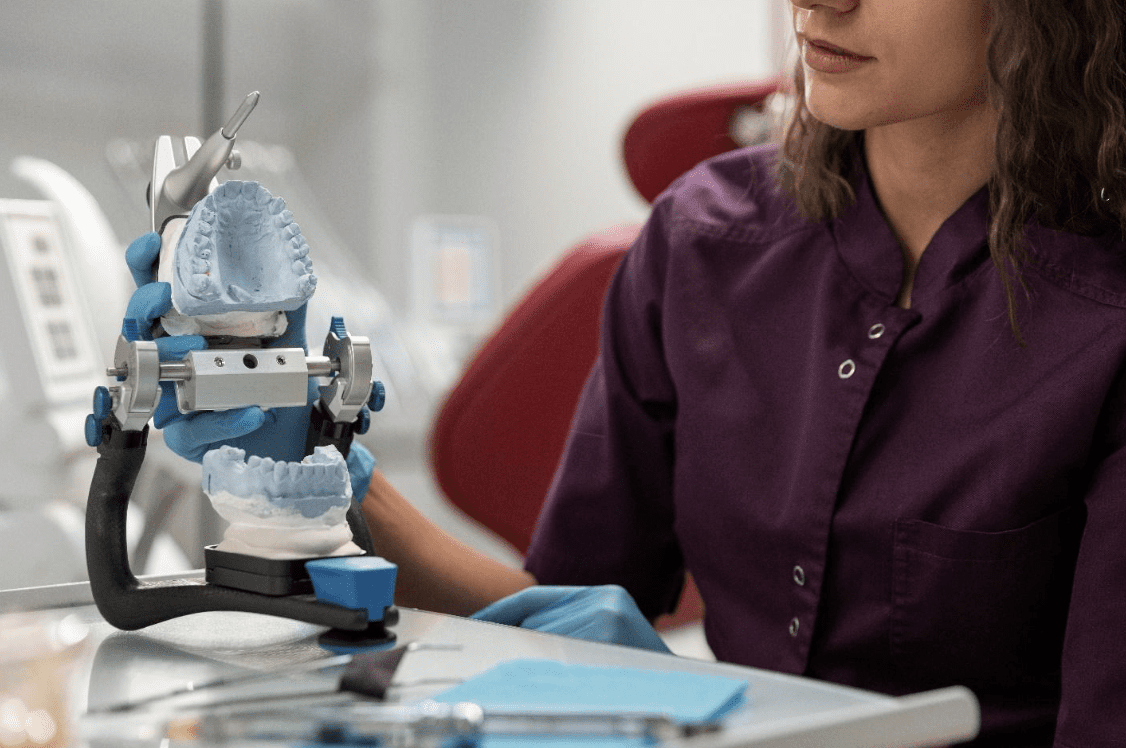 Benefits-Of-Collaborating-With-An-In-House-Dental-Lab