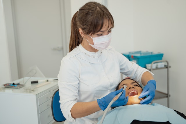 job-opportunities-for-dental-associates
