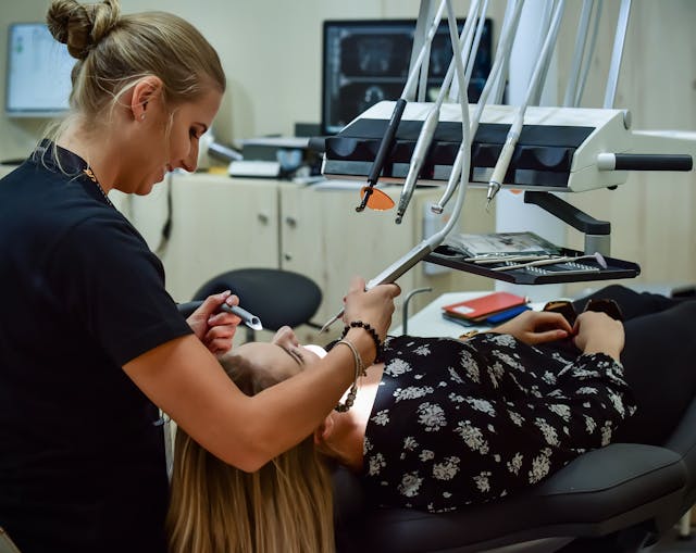 new-dentist-that-is-transitioning-from-dental-school-to-clinical-practice-working-on-a-new-patient